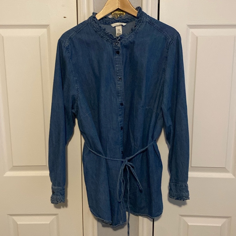 🫐H&M Mama Ruffle Trimmed Denim Shirt🫐